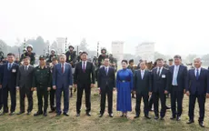 Chủ tịch nước và Tổng thống Mông Cổ thăm Bộ Tư lệnh Cảnh sát cơ động
