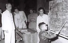 Chủ tịch Hồ Chí Minh: “Nhiệm vụ của cô giáo, thầy giáo là rất quan trọng và rất vẻ vang”