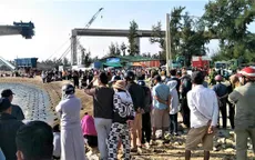 Xe máy lao xuống biển, 3 học sinh thương vong