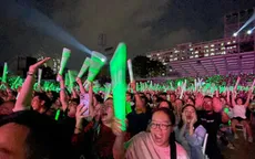 15.000 khán giả tạo "biển xanh" cùng nhóm nhạc Westlife