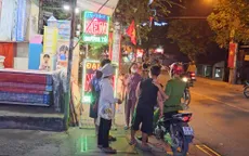 Bé gái sơ sinh bị bỏ lại trong hẻm tại TP Hồ Chí Minh