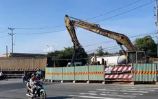 Thi công công trình thoát nước ì ạch trên Quốc lộ 51 gây cản trở giao thông