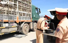 Cam kết ngăn chặn "hung thần" xe quá tải, quá khổ trong cao điểm niên vụ mía