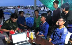 Bạc Liêu: Cứu 9 thuyền viên gặp nạn trên biển