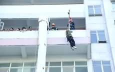TP Hồ Chí Minh: Sinh viên học kỹ năng thoát hiểm khi có cháy