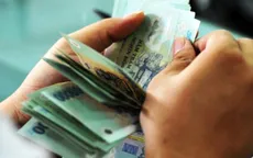 Bắt hai nhân viên tín dụng ngân hàng cho vay nặng lãi 180%/năm