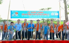 Khởi công cây cầu thứ 350 và trao tặng 3 thư viện điện tử tại Cần Thơ