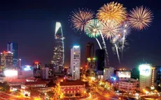 Pháo hoa rực rỡ chào năm mới 2024 tại Thành phố Hồ Chí Minh