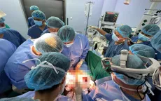 Ngã giàn giáo, nam thanh niên bị thanh sắt dài 1,7m đâm xuyên thấu bụng, ngực