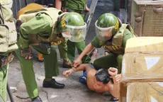 Kịp thời khống chế đối tượng nghi "ngáo đá" đâm trọng thương cha ruột