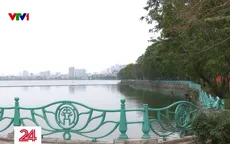 Hà Nội: Hàng nghìn quả cầu gang trên lan can Hồ Tây "không cánh mà bay"