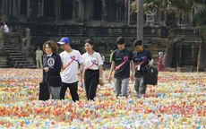 Campuchia lập kỷ lục gấp trái tim bằng giấy