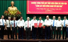 Phối hợp thực hiện công tác dân vận "Cảnh sát biển đồng hành với ngư dân"