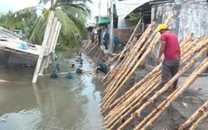 Sạt lở khiến 1 căn nhà rơi xuống sông, 10 hộ bị cô lập