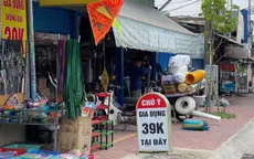TP Hồ Chí Minh: Rà soát, xử lý biển quảng cáo "nhái" cột mốc, biển báo giao thông