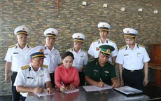 Bộ Tư lệnh Vùng 4 Hải quân bàn giao ngư dân Bình Thuận bị nạn ở Trường Sa