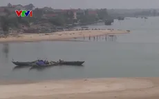 Cửa biển cạn, nhiều tàu cá phải nằm bờ