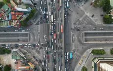 Mật độ giao thông tại Thủ đô tăng cao trước kỳ nghỉ lễ, nhà ga, bến xe đông nghịt