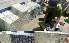Bắt quả tang người phụ nữ chở gần 2.000 bao thuốc lá nhập lậu