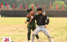 Sinh viên cảnh sát biểu diễn võ điêu luyện trấn áp tội phạm