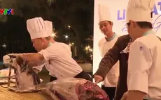Ẩm thực cá ngừ đại dương phục vụ du khách dịp lễ