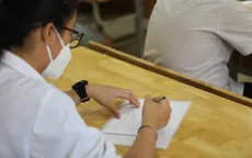 Trường học tổ chức thi nhầm ngày khiến 10.000 học sinh thi lại bị phạt 8,5 triệu đồng