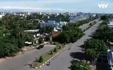 Hai căn nhà nằm chắn ngang đường ở Bạc Liêu