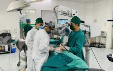 Thoát nguy cơ liệt vận động nhờ phẫu thuật vi phẫu u tủy ngực