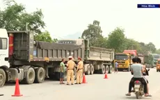 Kiên quyết xử lý xe container cắt nóc để chở vật liệu