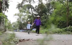 Cặp lá yêu thương: 3 bà cháu nương tựa nhau