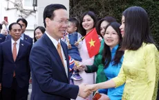 Chủ tịch nước Võ Văn Thưởng đến London, bắt đầu chương trình tham dự Lễ đăng quang của Nhà vua Anh