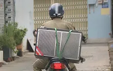 TP. Hồ Chí Minh: Chở loa đến từng hẻm tuyên truyền phòng COVID-19