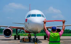 Nên hay không bỏ trần giá vé máy bay?