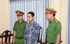 Khởi tố, bắt tạm giam đối tượng đập phá xe cấp cứu