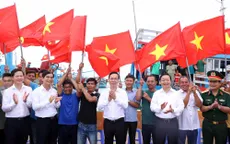 Chủ tịch nước Võ Văn Thưởng thăm quân và dân đảo Phú Quý