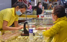 Giá vàng rơi thẳng đứng