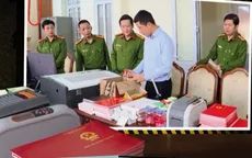 Phá đường dây làm giấy tờ giả, thu lợi bất chính hơn 20 tỷ đồng