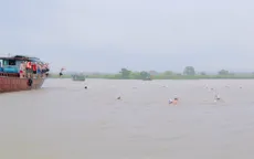 Một học sinh đuối nước khi tham gia Hội bơi vượt sông