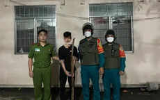 Nhóm thiếu niên dùng hung khí, chặn người đi đường lấy tiền