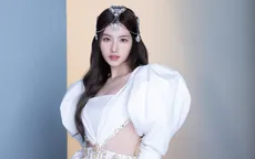 Sana (TWICE) gục ngã ngay trên sân khấu