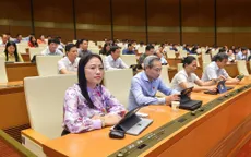 Ngày 9/6, Quốc hội thảo luận về việc lấy phiếu tín nhiệm, bỏ phiếu tín nhiệm