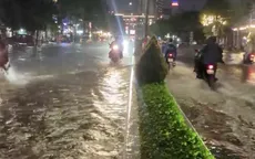 Cần Thơ ngập sâu vì mưa lớn kéo dài