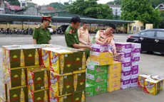 Hà Giang: Phát hiện vụ vận chuyển số lượng lớn bia và mì tôm không có hóa đơn