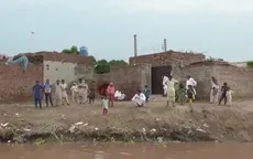 Những ngôi làng thành ốc đảo trong mùa lũ ở Pakistan