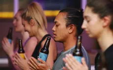 Chuyên gia Nga cảnh báo nguy cơ “yoga bia”