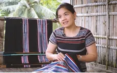 Cô gái mang thổ cẩm H'rê ra thế giới