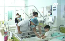Cảnh báo trẻ mắc tay chân miệng chủng virus nguy hiểm