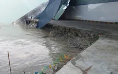 Sạt lở kéo công ty chế biến bột cá xuống sông, thiệt hại hơn 5 tỉ đồng