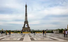 Pháp sơ tán du khách khỏi tháp Eiffel do cảnh báo có bom