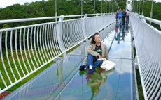 Cầu kính đầu tiên ở Tây Nguyên mở cửa đón khách